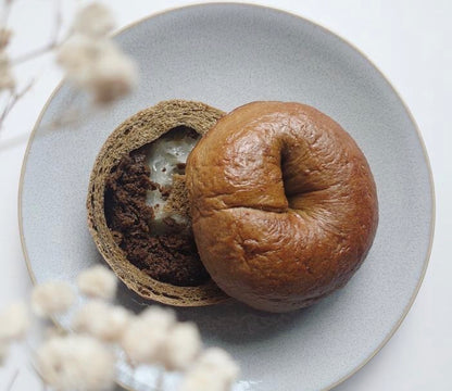 京都焙茶奶酥麻糬 Kyoto Hojicha Crumble with Mochi Bagel