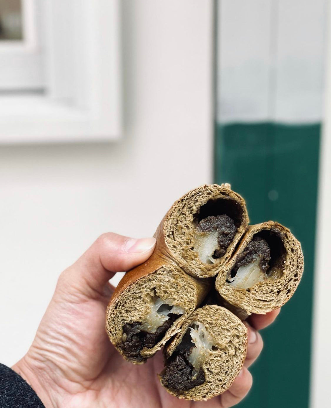 京都焙茶奶酥麻糬 Kyoto Hojicha Crumble with Mochi Bagel